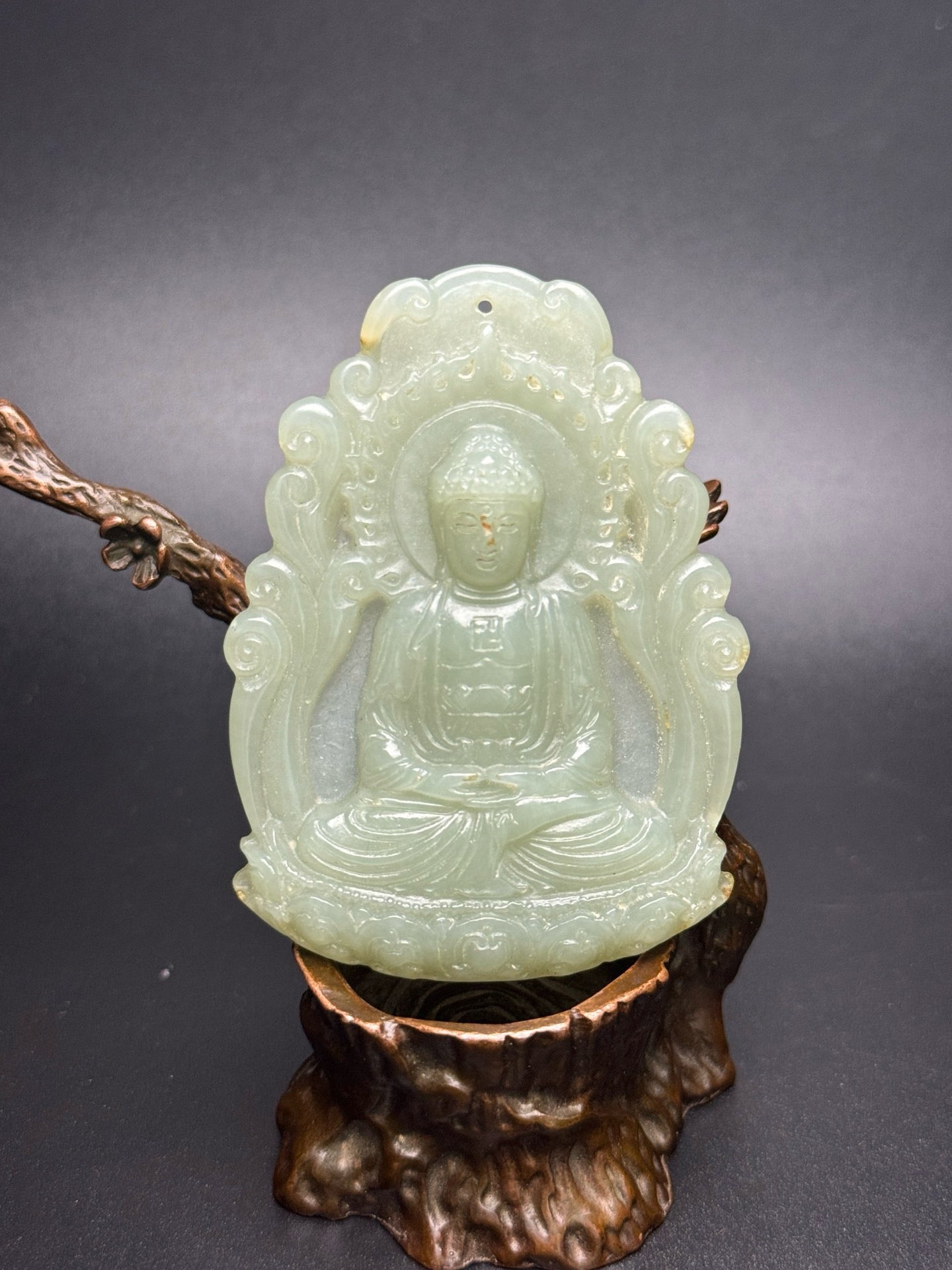Chinese antique Hotan Jade Buddha was listed