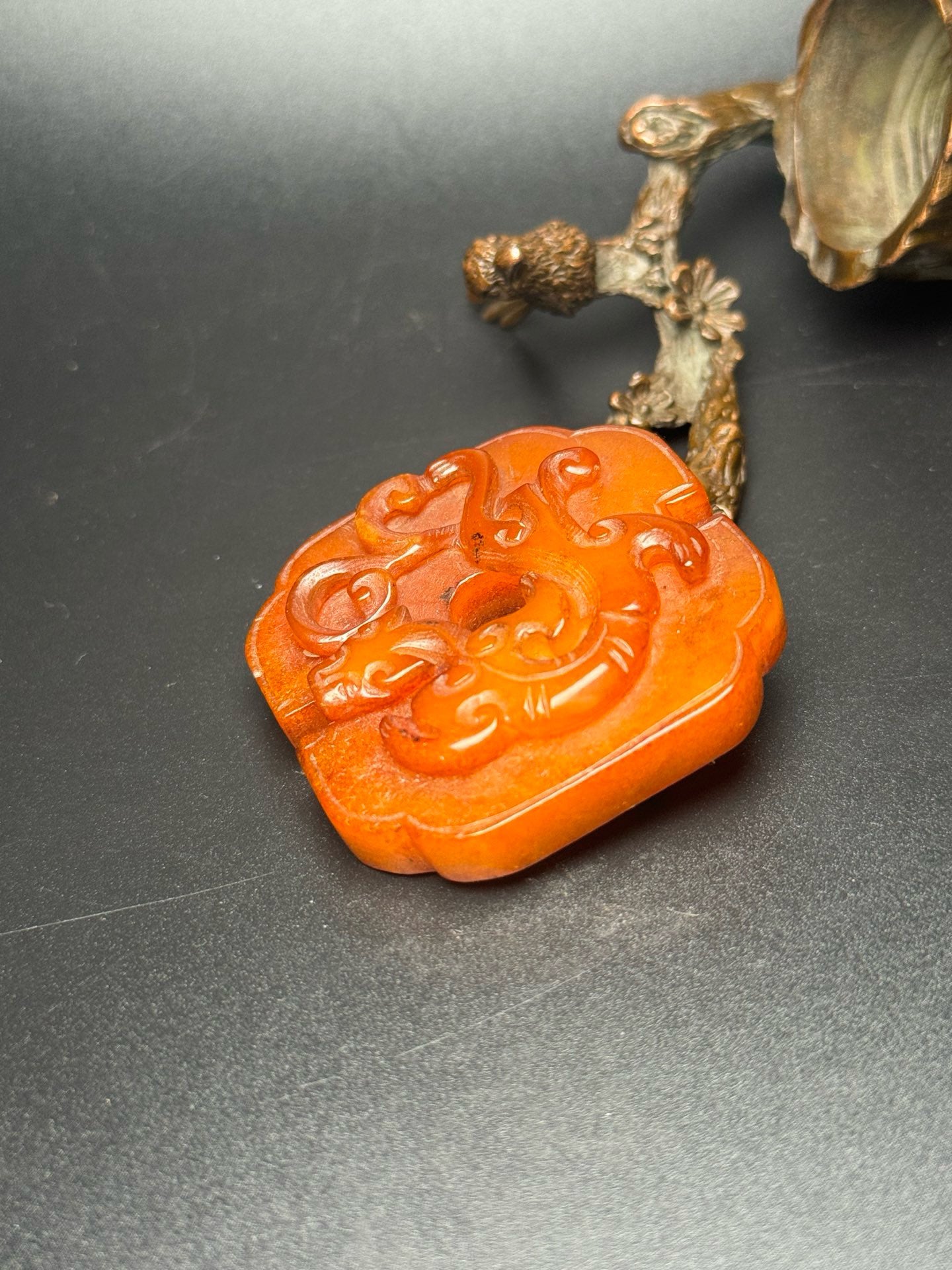 Chinese Antiques and Tian Yu Chi Long Yu Bi