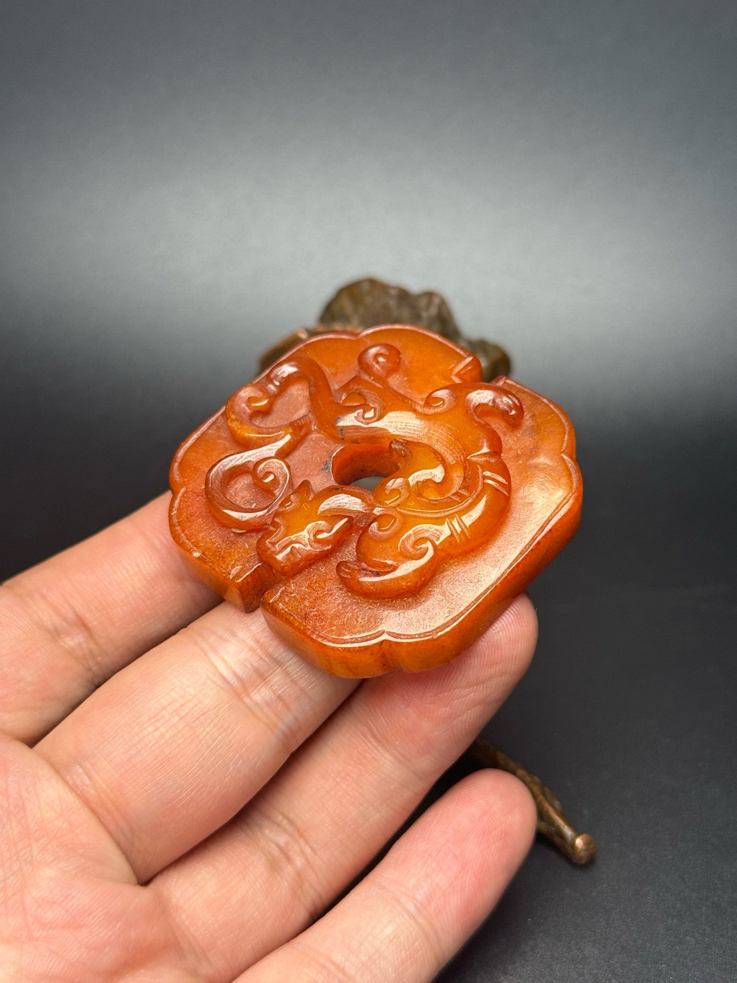 Chinese Antiques and Tian Yu Chi Long Yu Bi