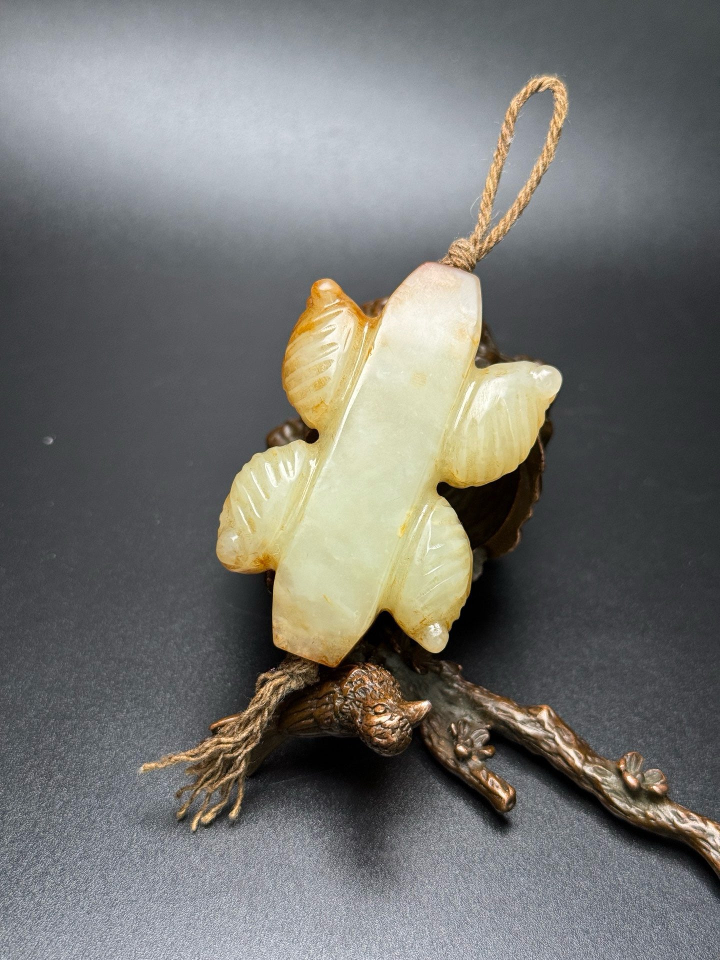 Chinese Antique Hotan Jade Lezi