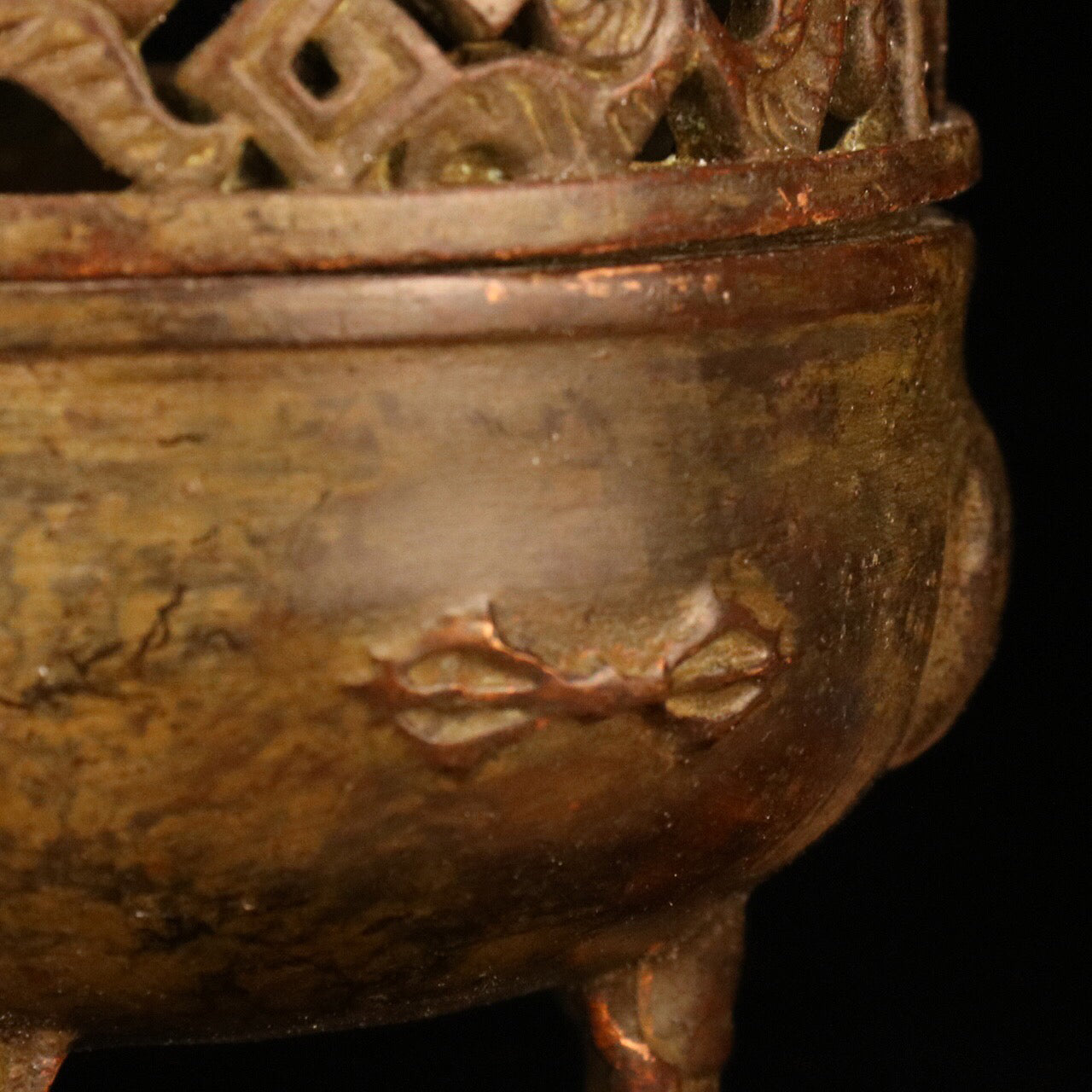 Chinese antique incense burner