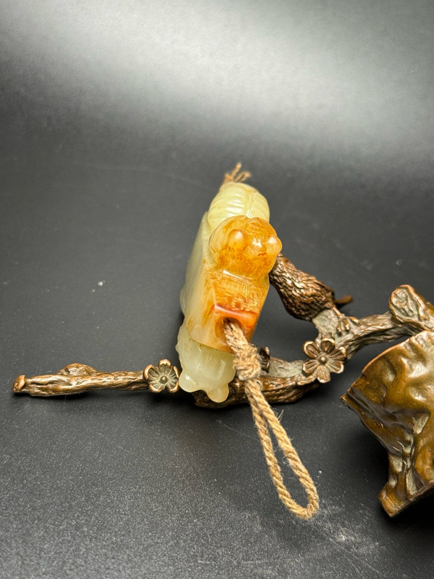 Chinese Antique Hotan Jade Lezi