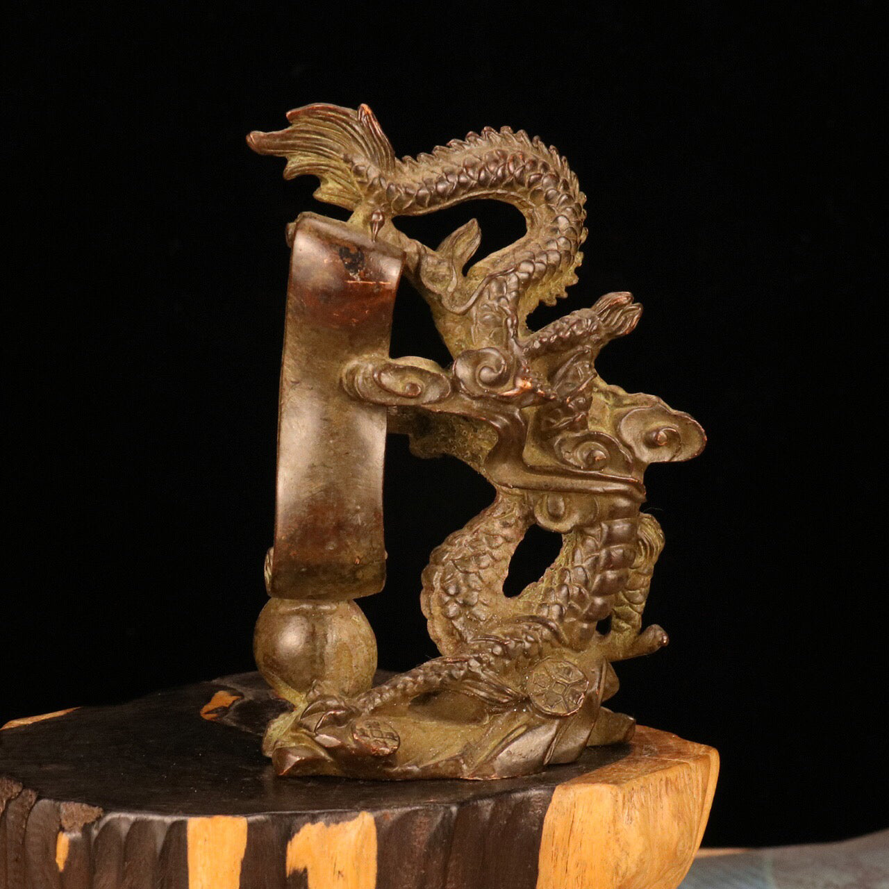 Chinese Antique Wealth Seeking and Blessing Dragon