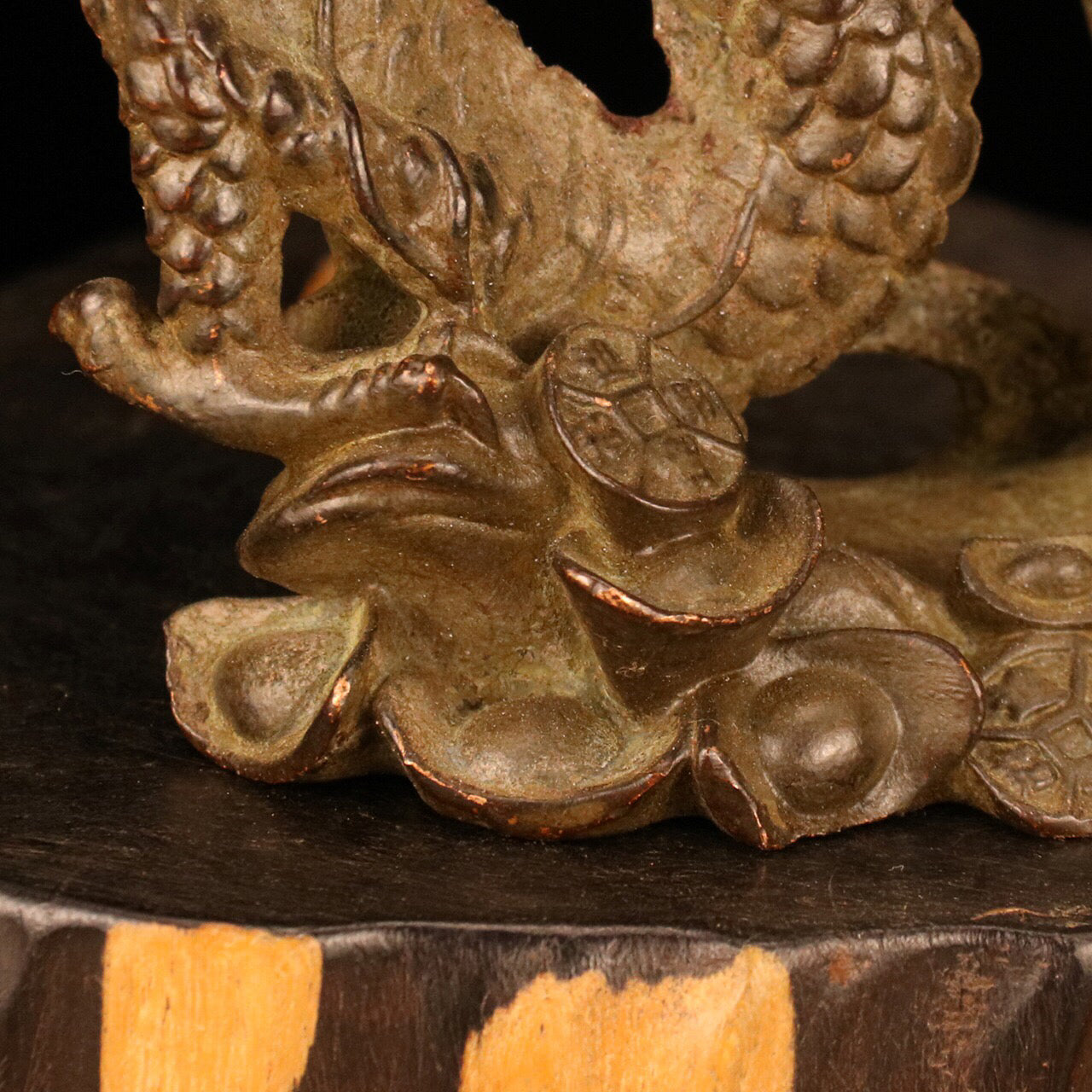 Chinese Antique Wealth Seeking and Blessing Dragon