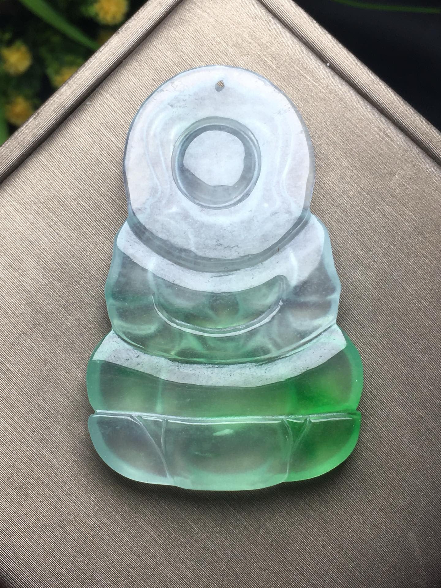 Ice Drifting Green Jade Guanyin