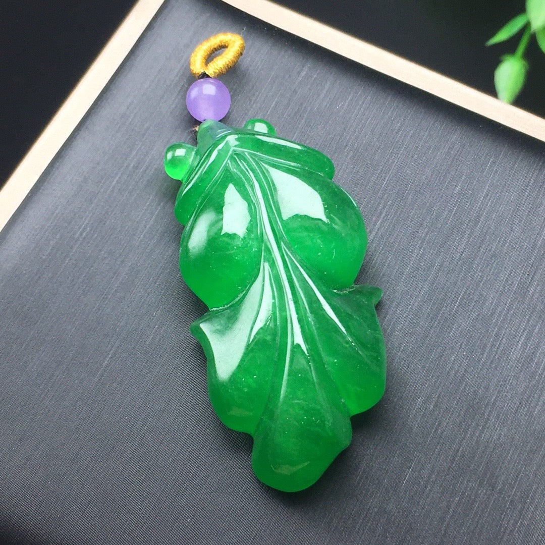 Ice green jade three-dimensional goldfish