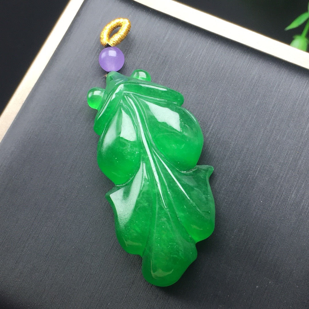 Ice green jade three-dimensional goldfish