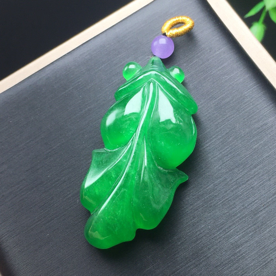 Ice green jade three-dimensional goldfish