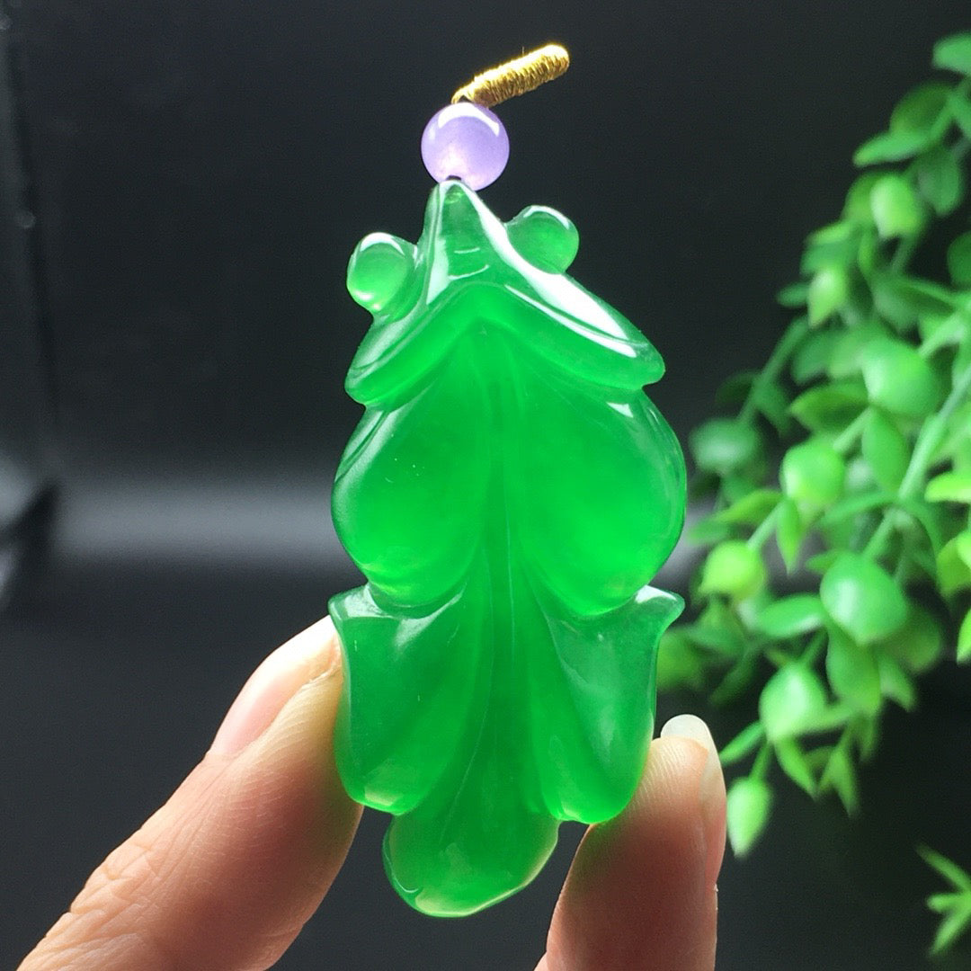 Ice green jade three-dimensional goldfish