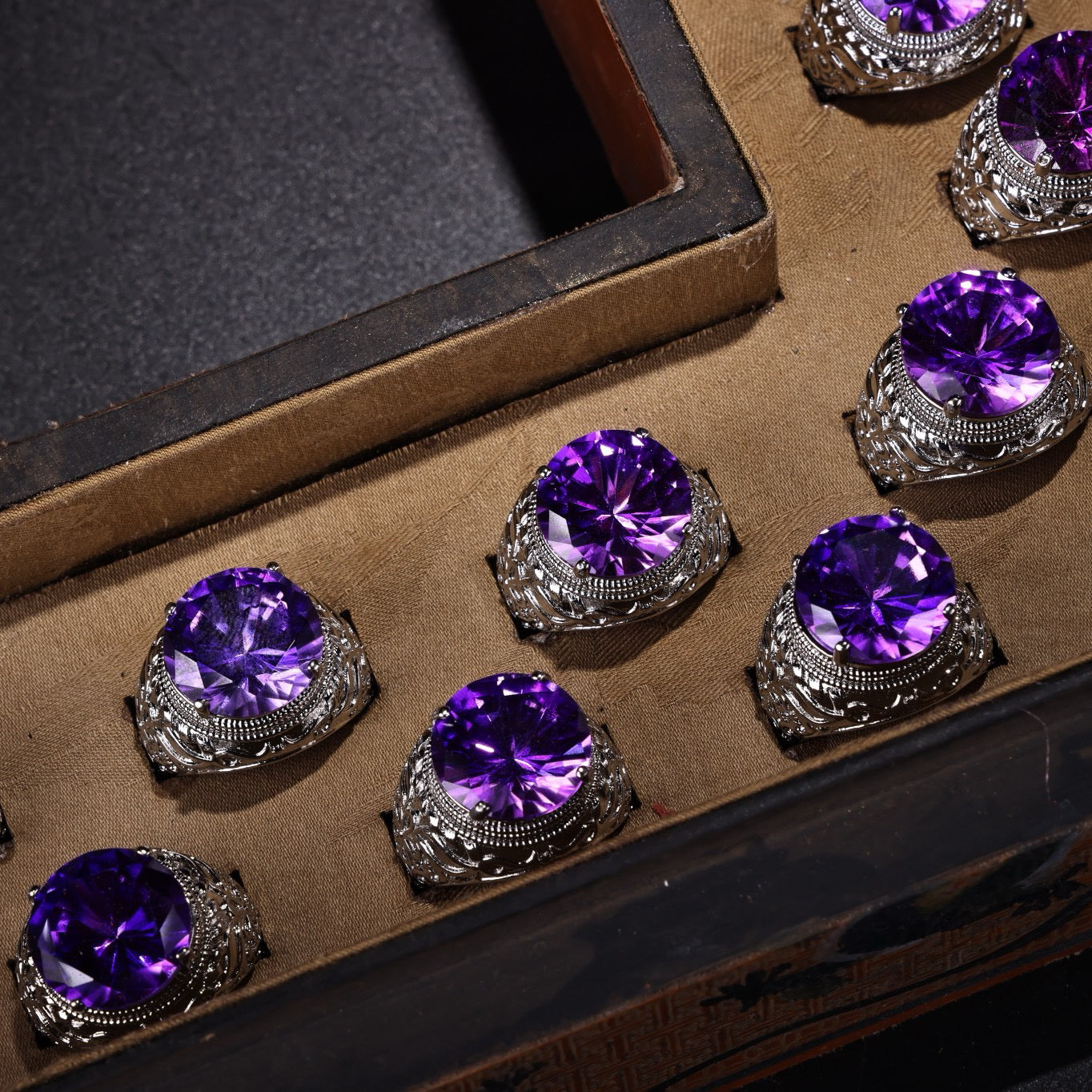 A box of high-quality Chinese antique diamond rings