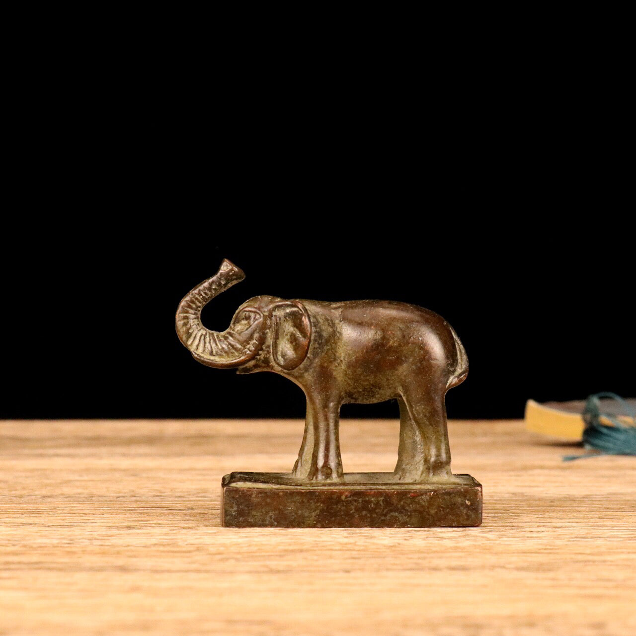 Chinese antiques lift their noses like seals