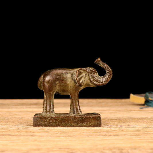 Chinese antiques lift their noses like seals