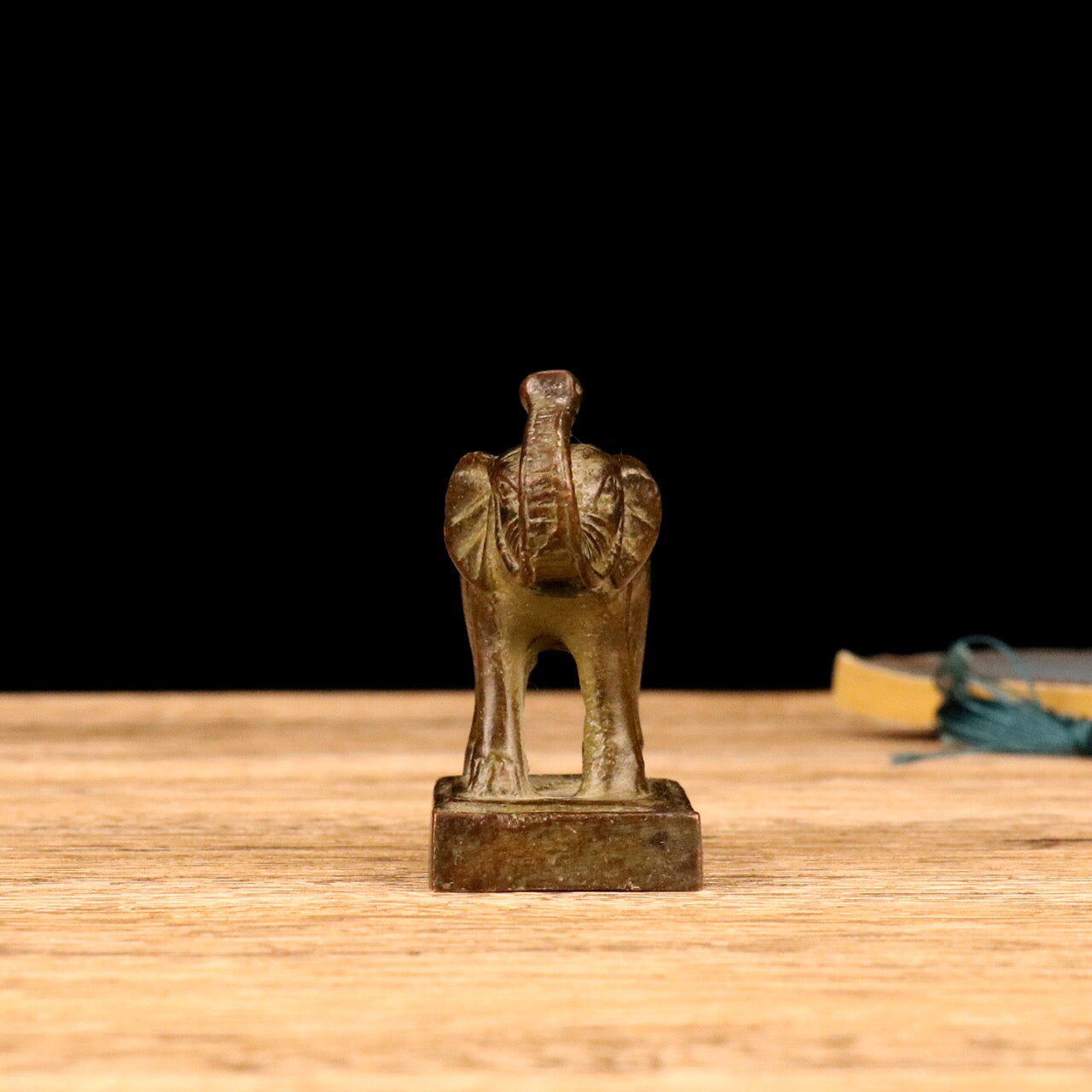 Chinese antiques lift their noses like seals