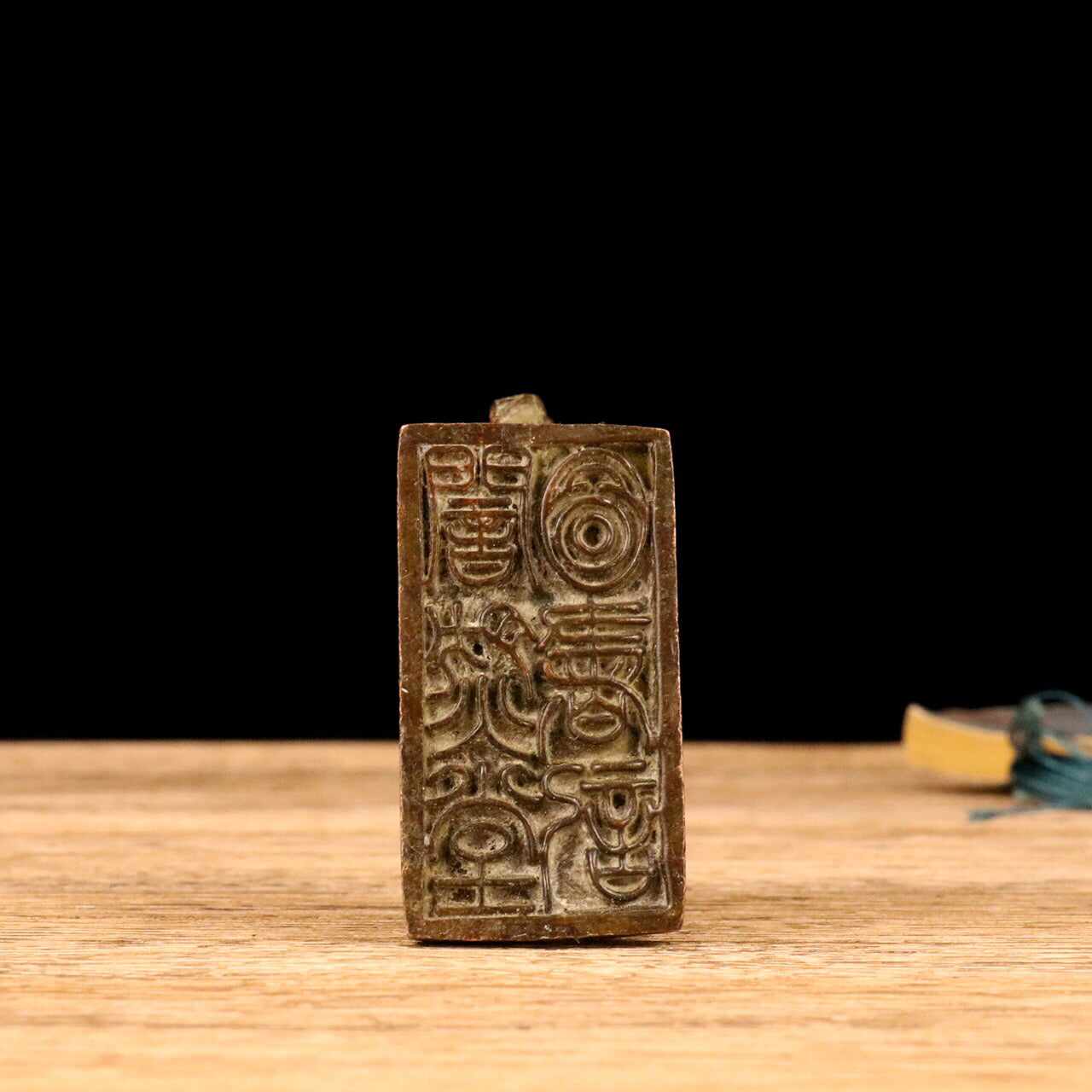 Chinese antiques lift their noses like seals