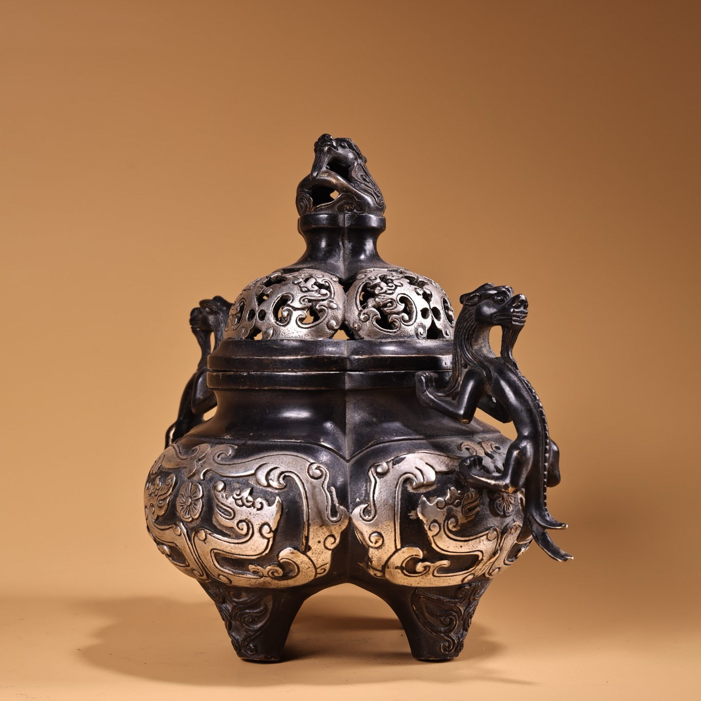 Chinese Antique Collection Pure Copper High Relief Carving Gilded Silver Dragon Ear Incense Burner