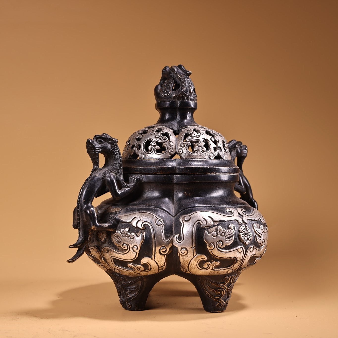 Chinese Antique Collection Pure Copper High Relief Carving Gilded Silver Dragon Ear Incense Burner