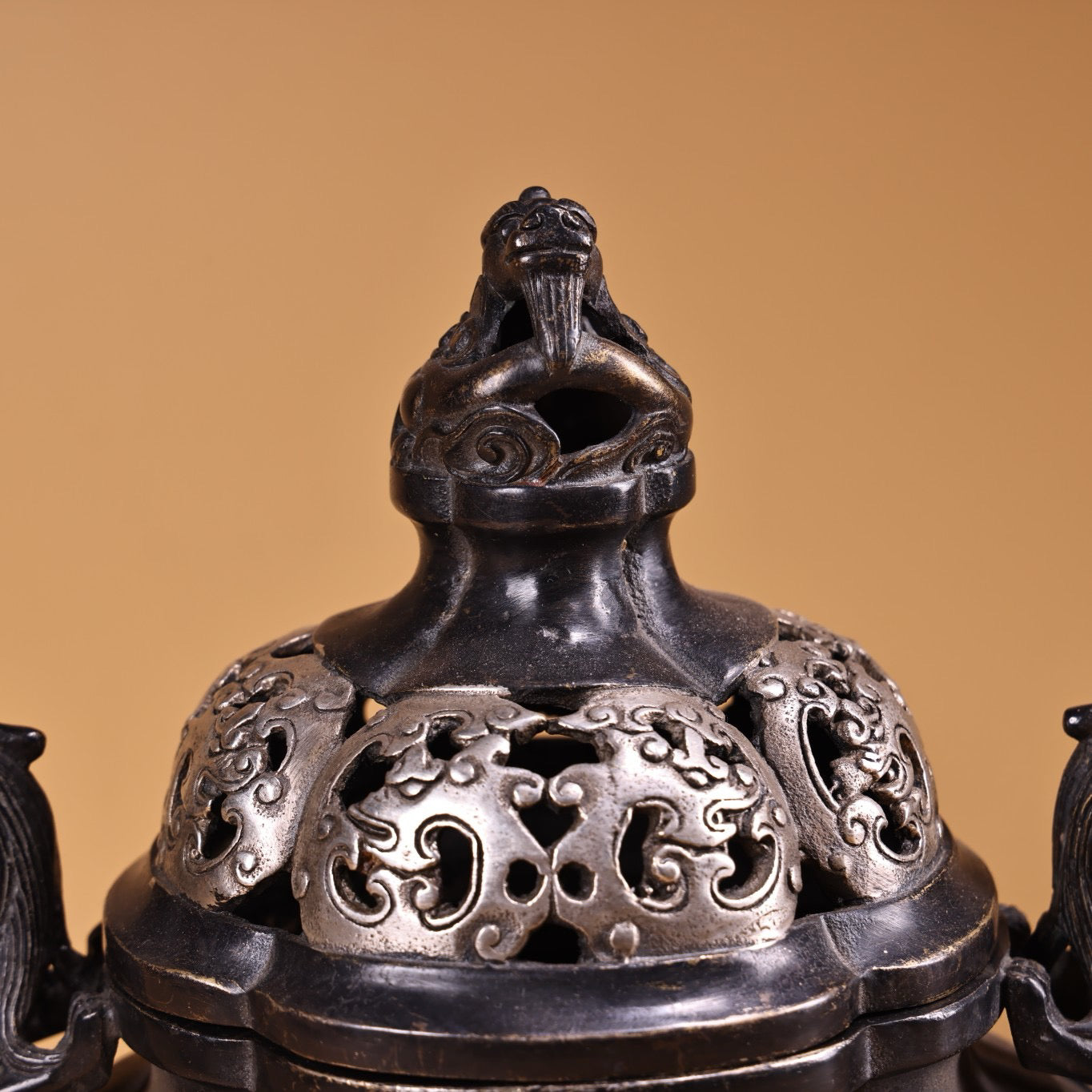 Chinese Antique Collection Pure Copper High Relief Carving Gilded Silver Dragon Ear Incense Burner