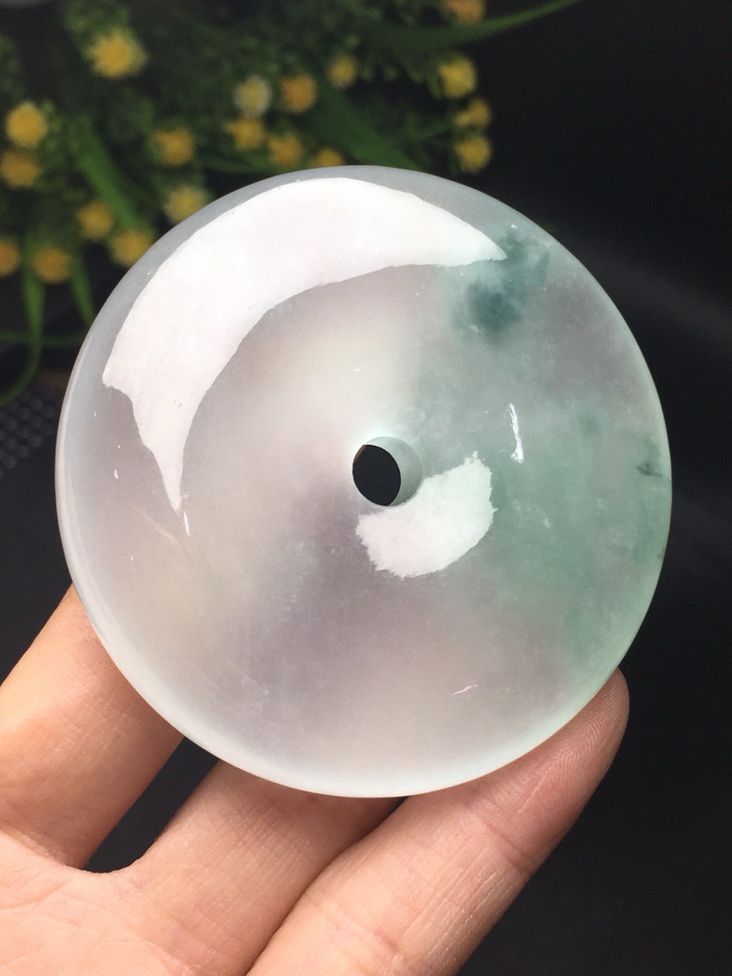Ice floating flower jade safety buckle