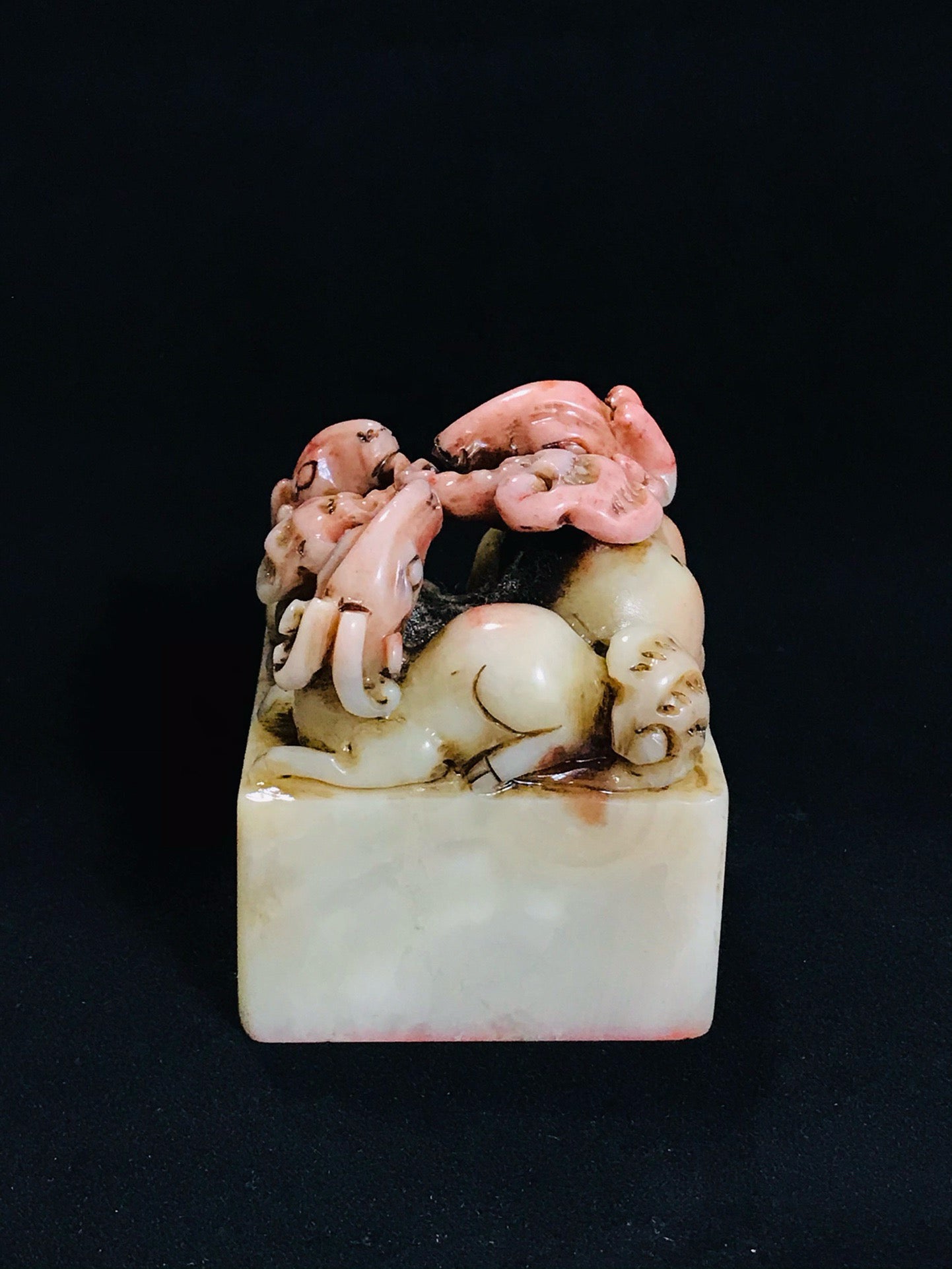 Chinese antique Shoushan stone fine craftsmanship seal ornament