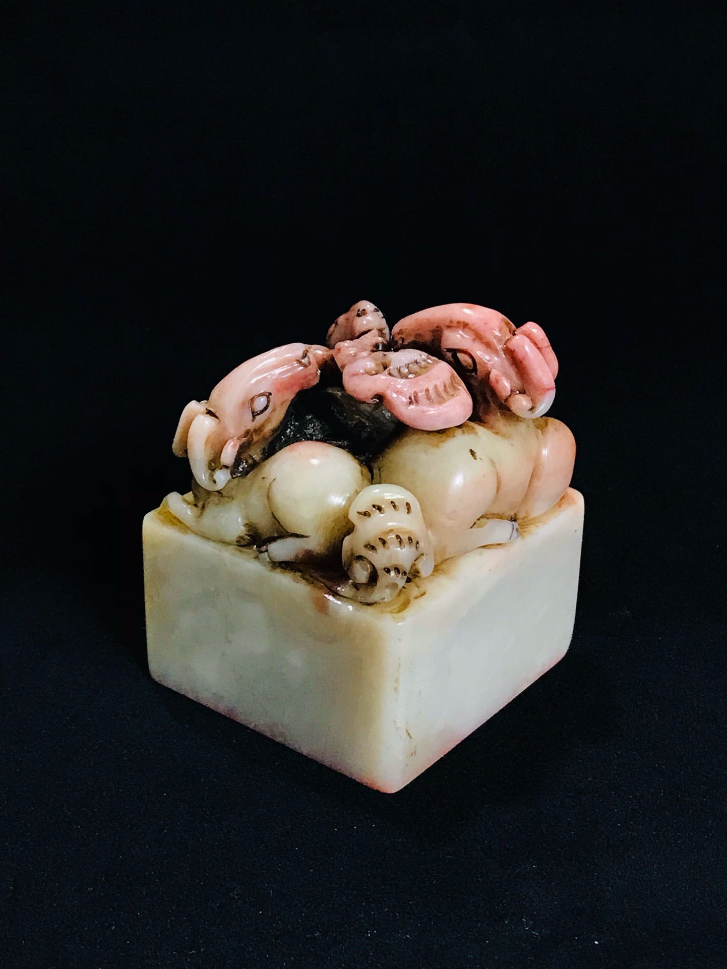 Chinese antique Shoushan stone fine craftsmanship seal ornament