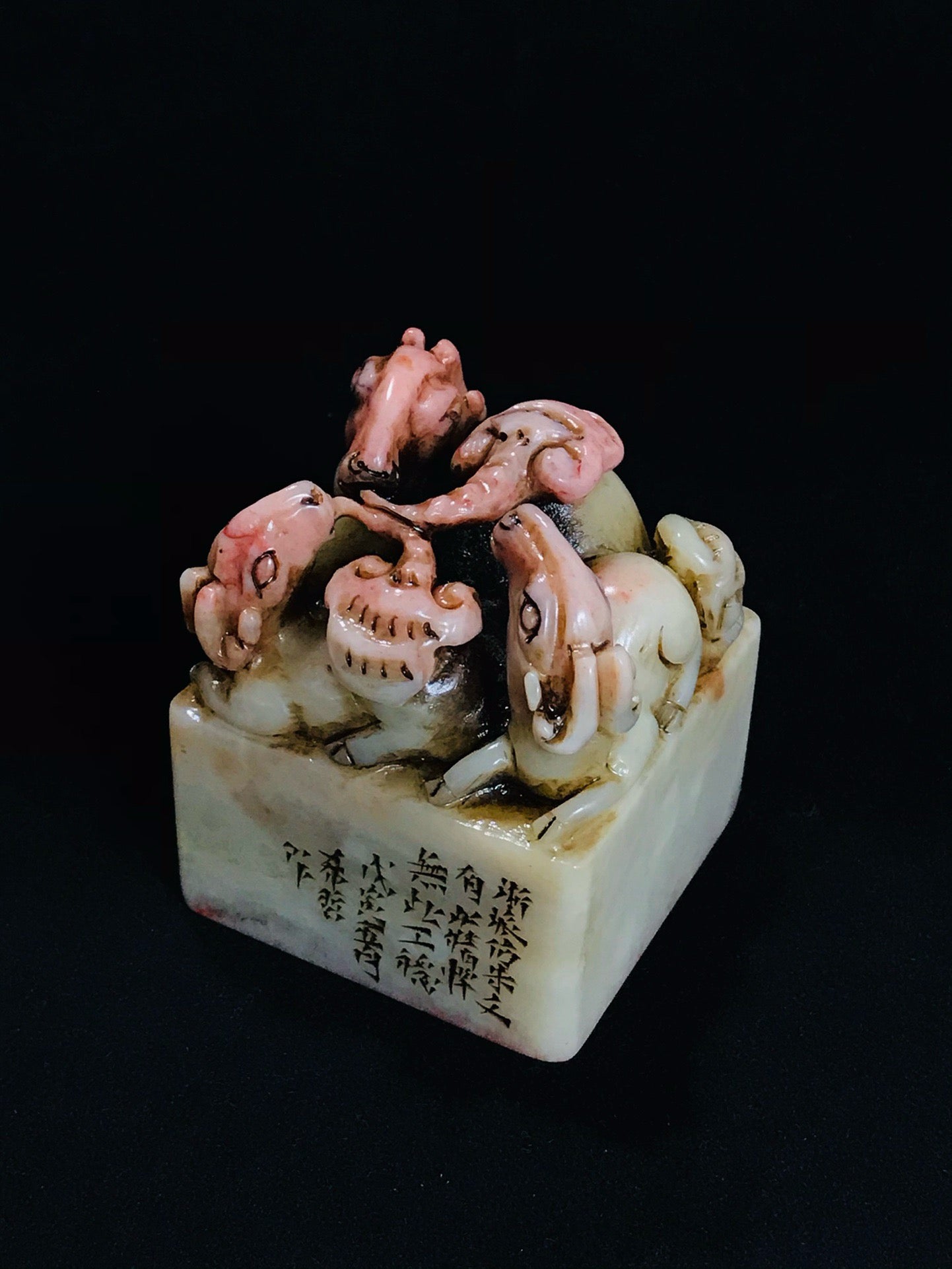 Chinese antique Shoushan stone fine craftsmanship seal ornament