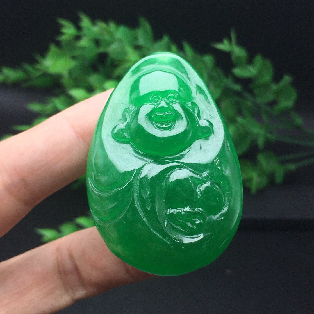 Ice Green Jade Following the Shape Buddha