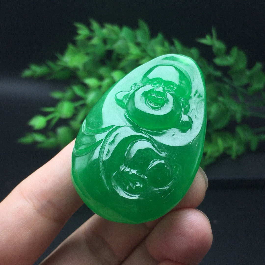 Ice Green Jade Following the Shape Buddha