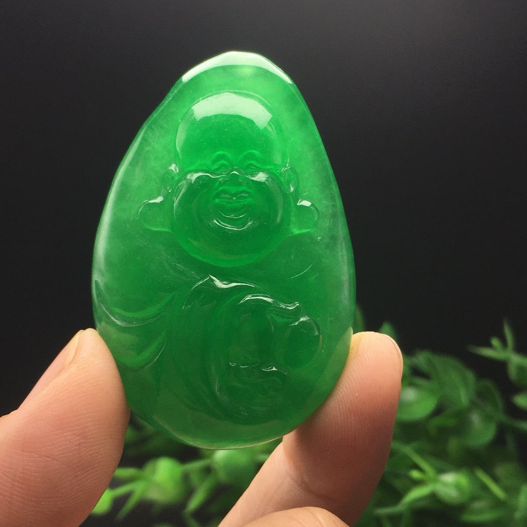 Ice Green Jade Following the Shape Buddha