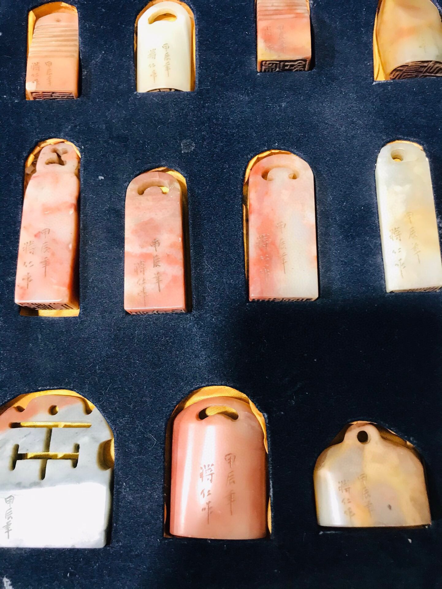 Chinese Antique Shoushan Furong Stone Carving Set Seal
