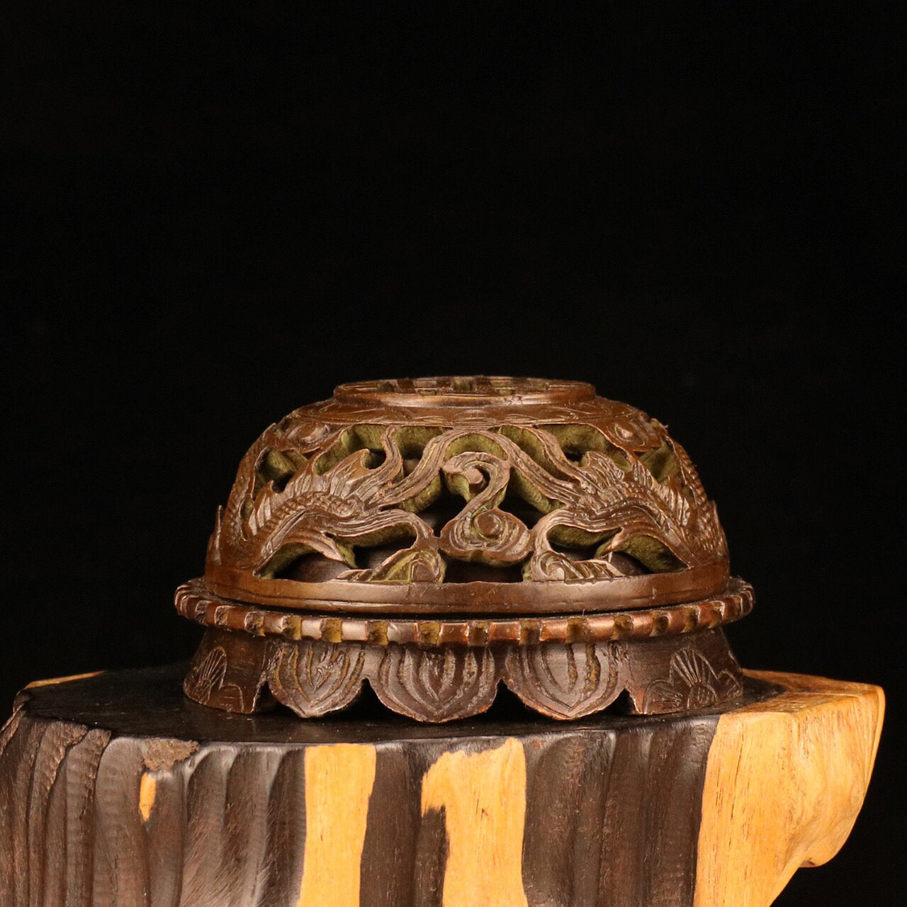 Chinese antique Longgai incense box incense burner