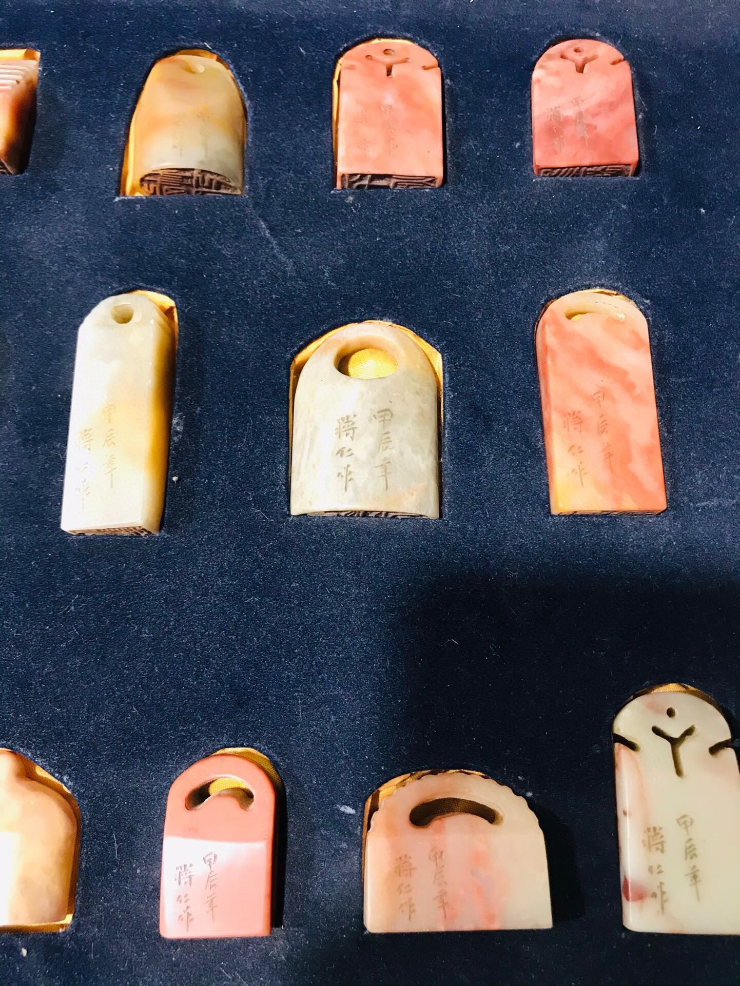 Chinese Antique Shoushan Furong Stone Carving Set Seal