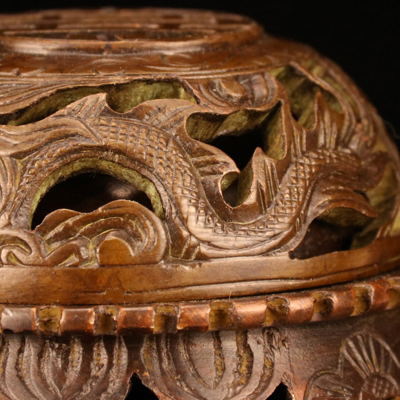 Chinese antique Longgai incense box incense burner