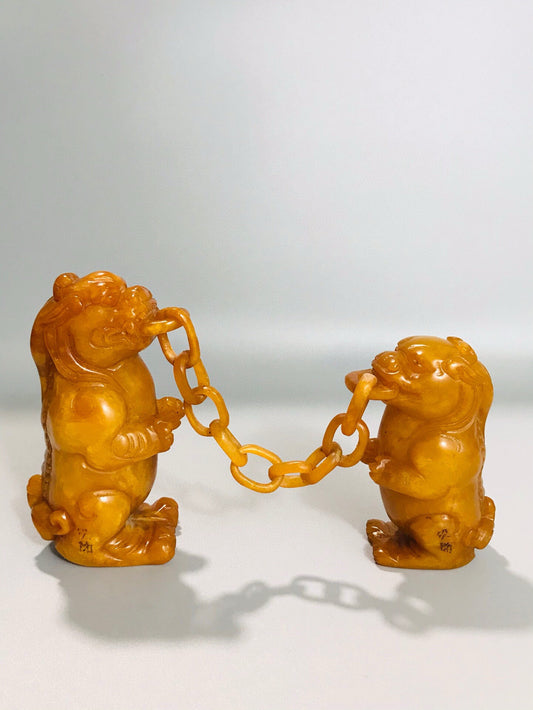 Chinese antique Shoushan Tian Huangshi fine craftsmanship chain mother child animal ornament