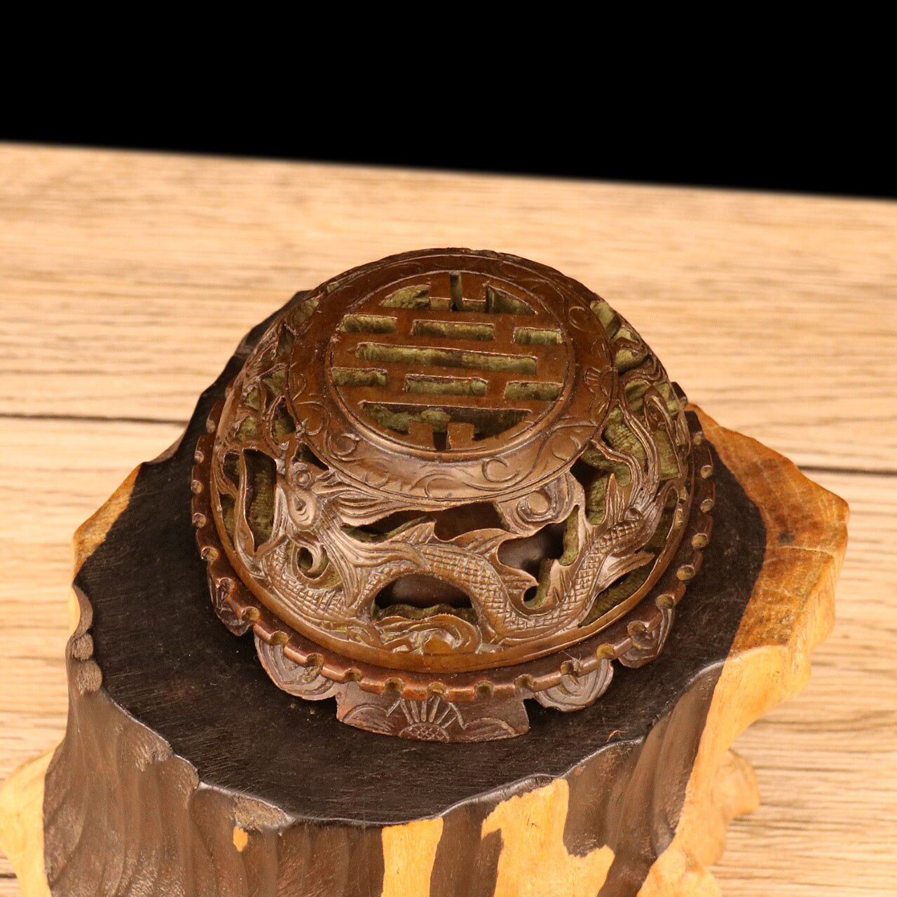 Chinese antique Longgai incense box incense burner