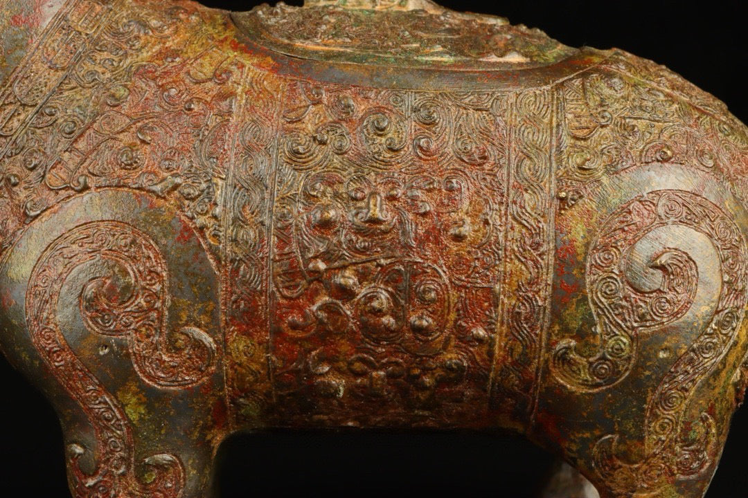 Chinese antique bronze auspicious beast statue