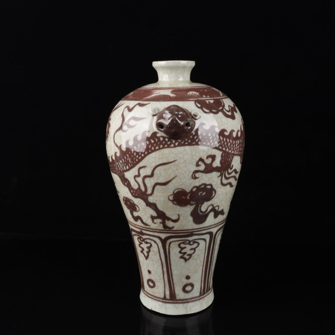 A pair of plum vases with cloud and dragon patterns