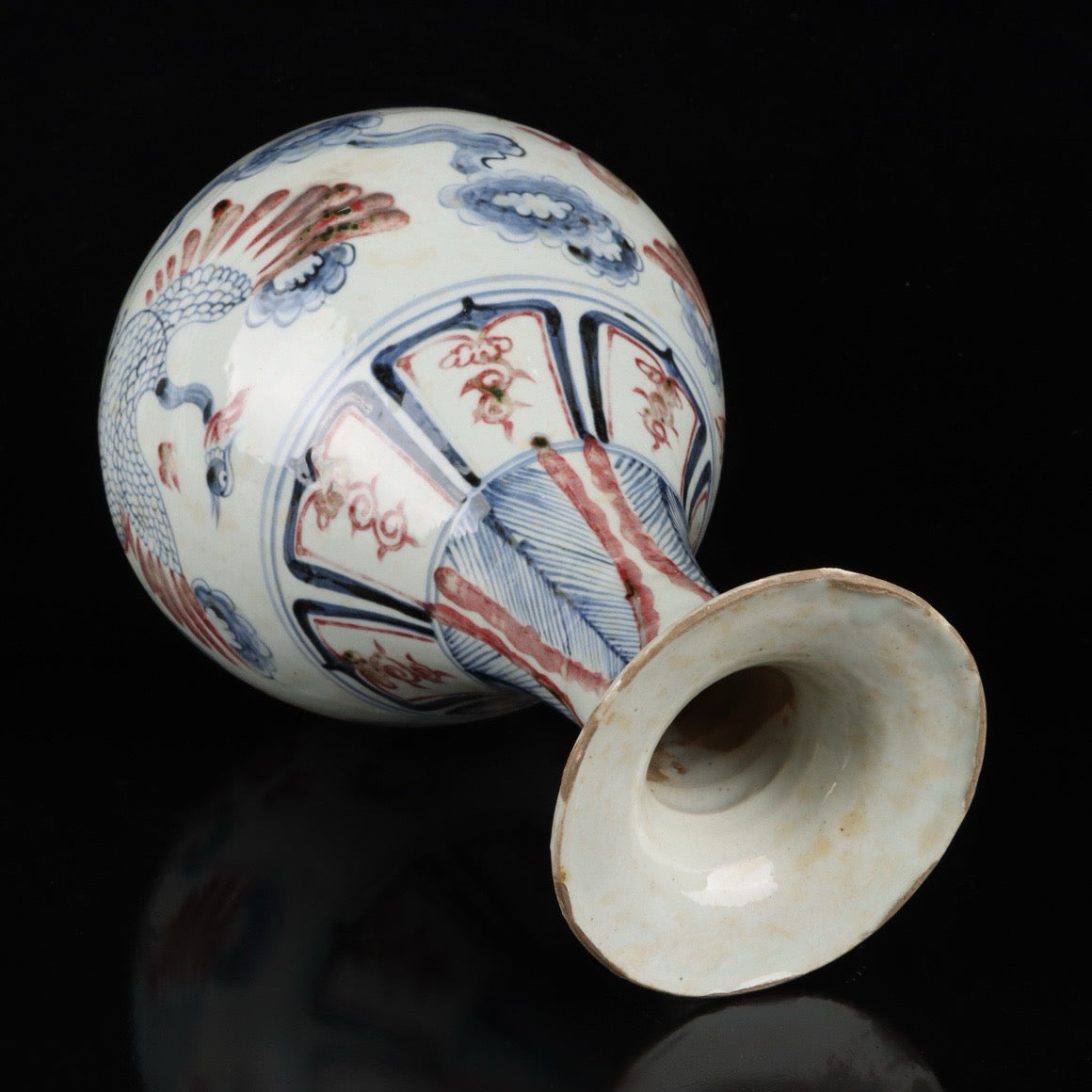 Blue and white glazed jade pot with red phoenix pattern and spring vase