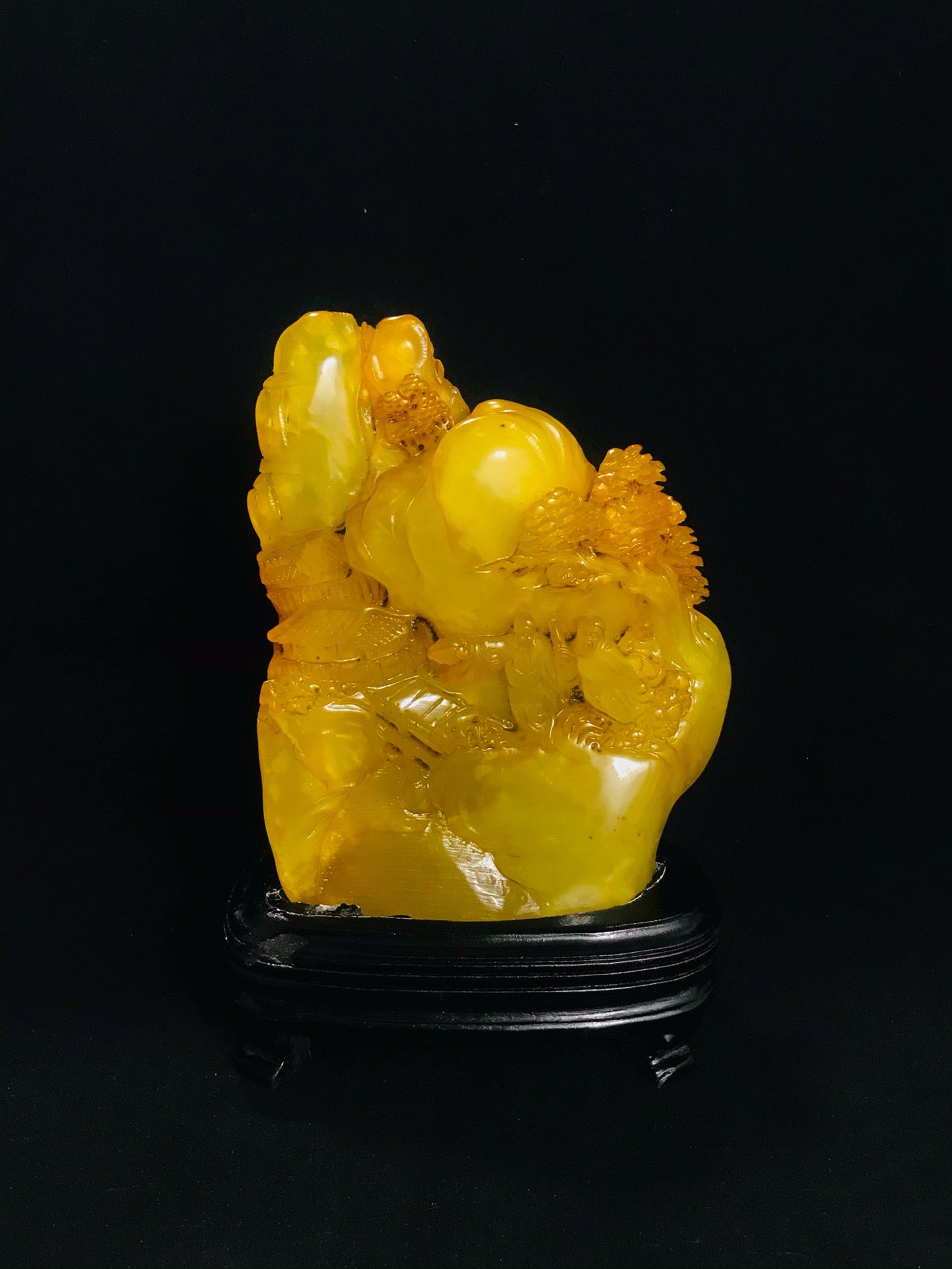 Chinese antique Shoushan Tian Huangshi ornaments