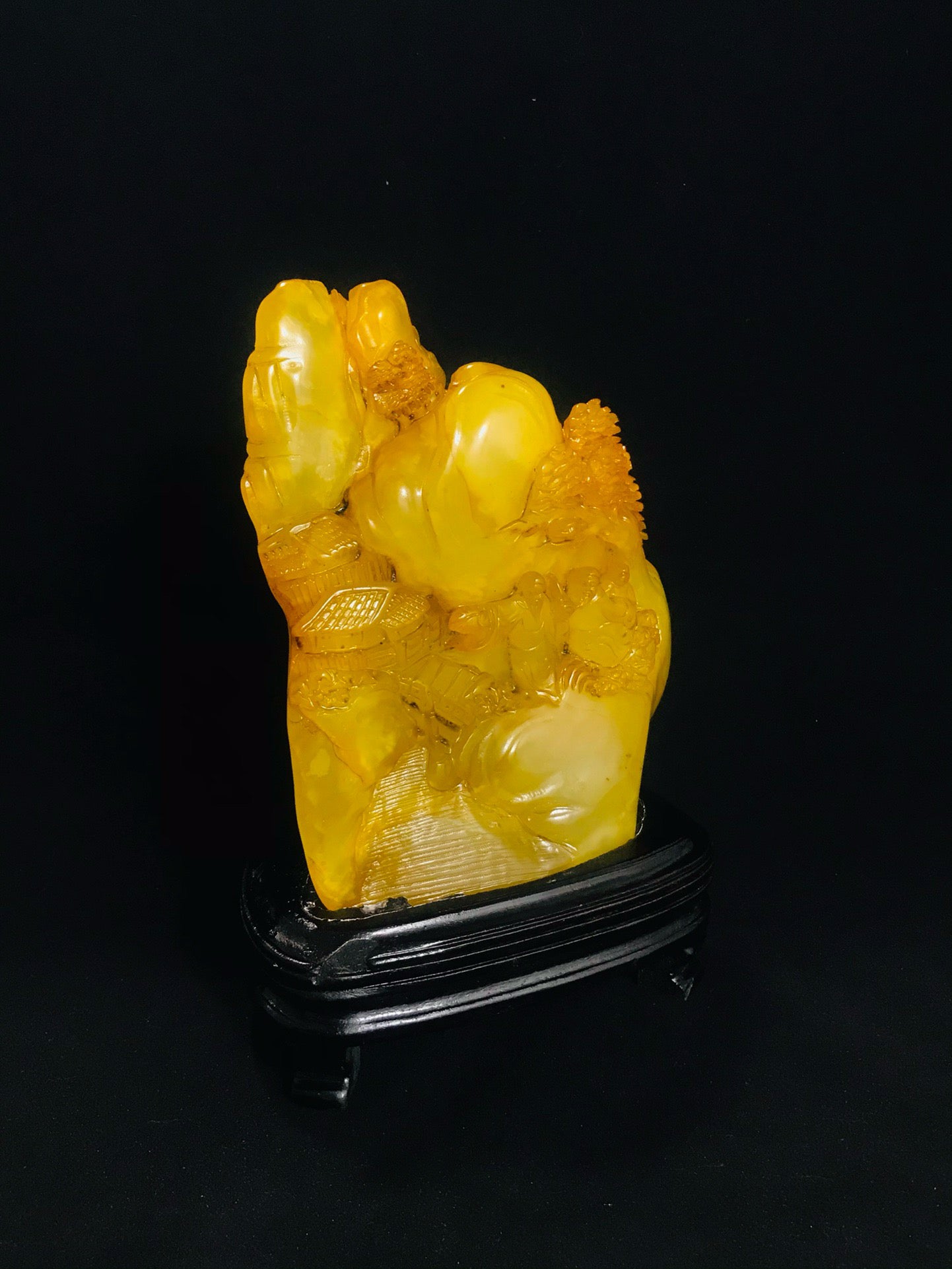 Chinese antique Shoushan Tian Huangshi ornaments