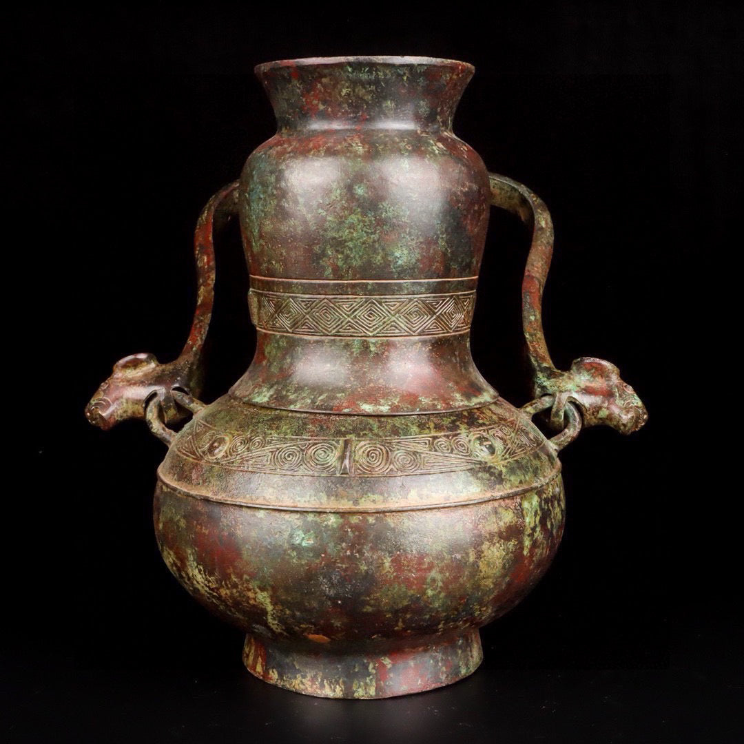 Chinese antique bronze lifting beam teapot