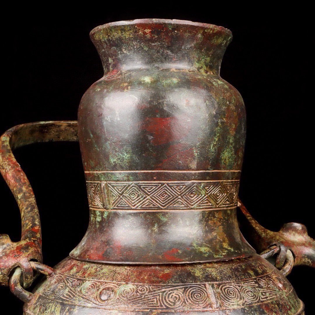 Chinese antique bronze lifting beam teapot