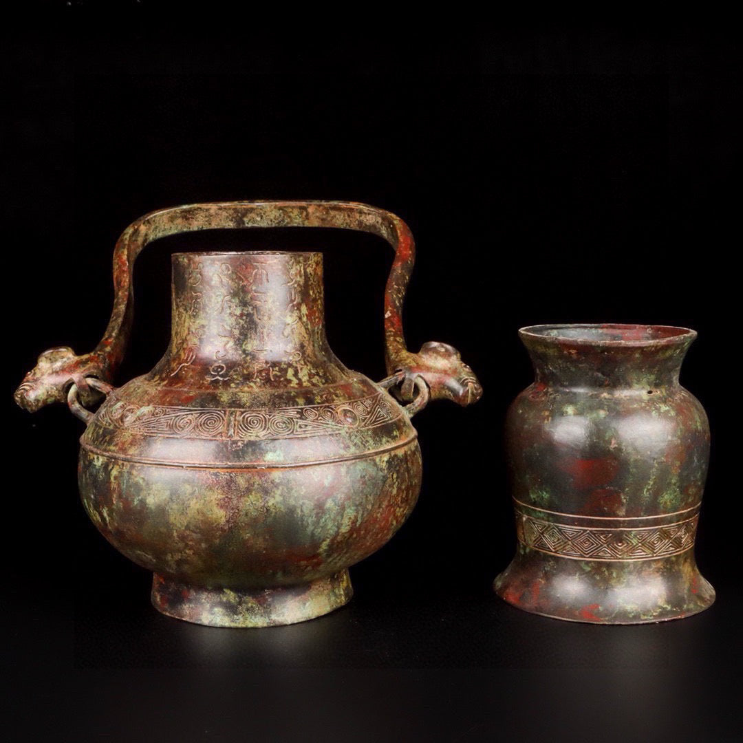 Chinese antique bronze lifting beam teapot