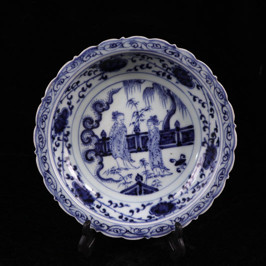 Blue and white character story pattern lace plate