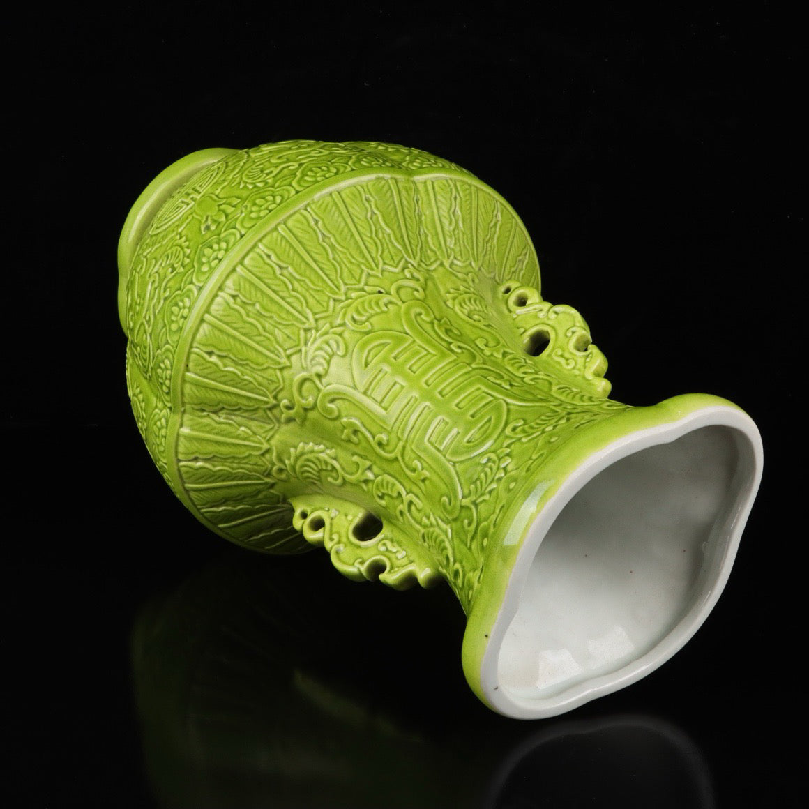 Monochrome glazed relief dragon patterned double ear vase