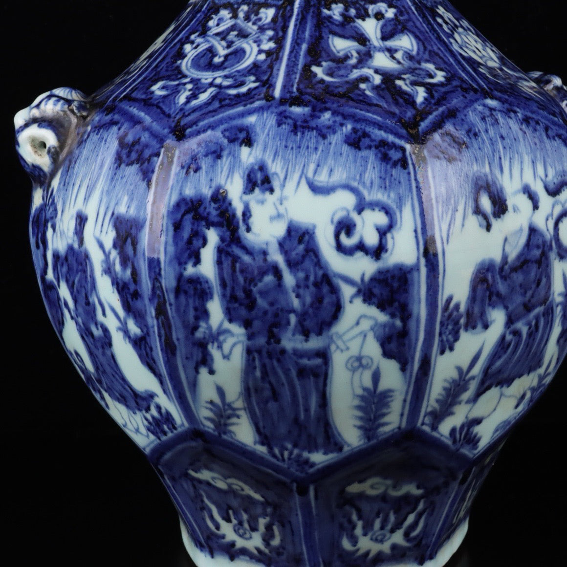 Blue and white character stories, patterned beast ear jar