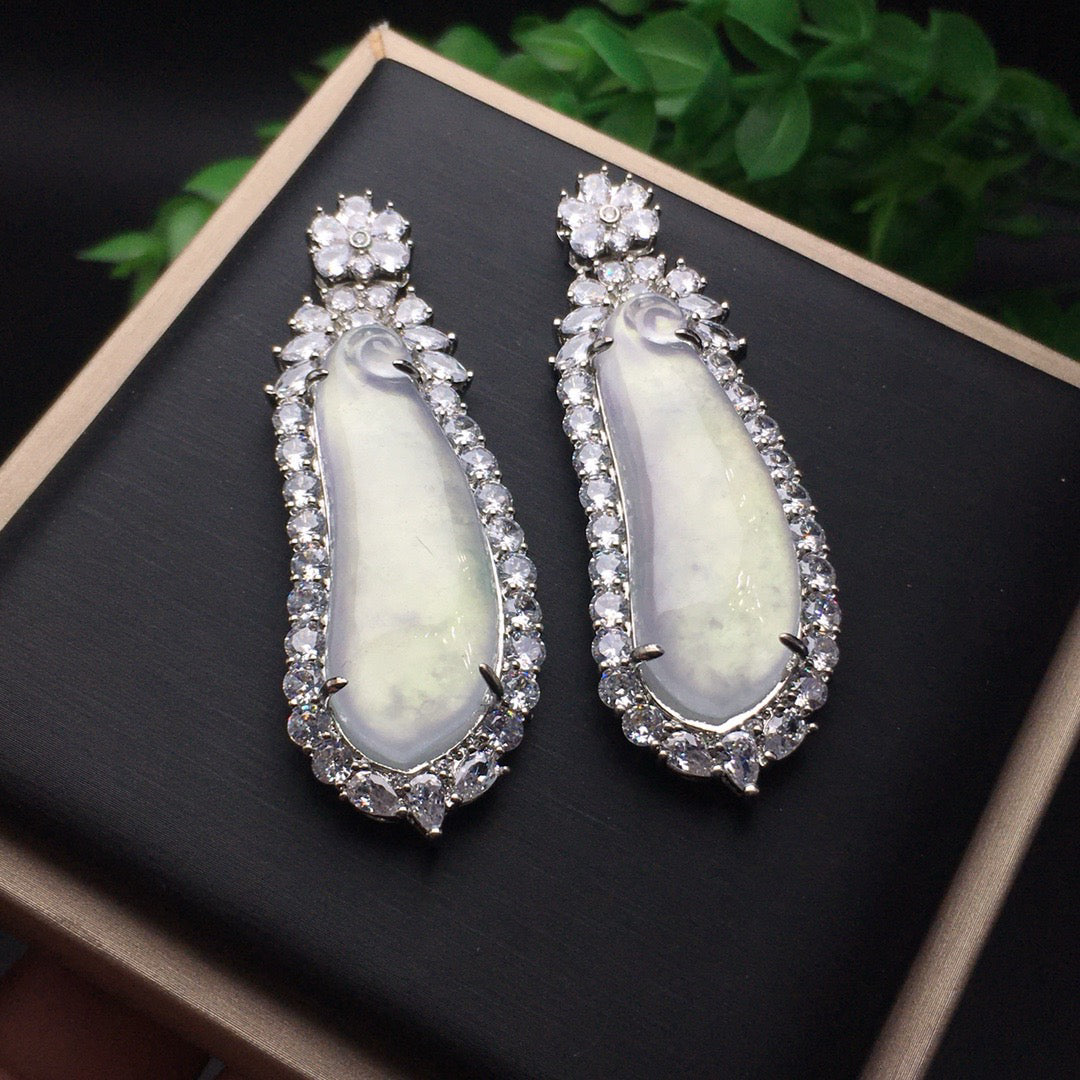 Chinese antique white ice inlaid lucky melon