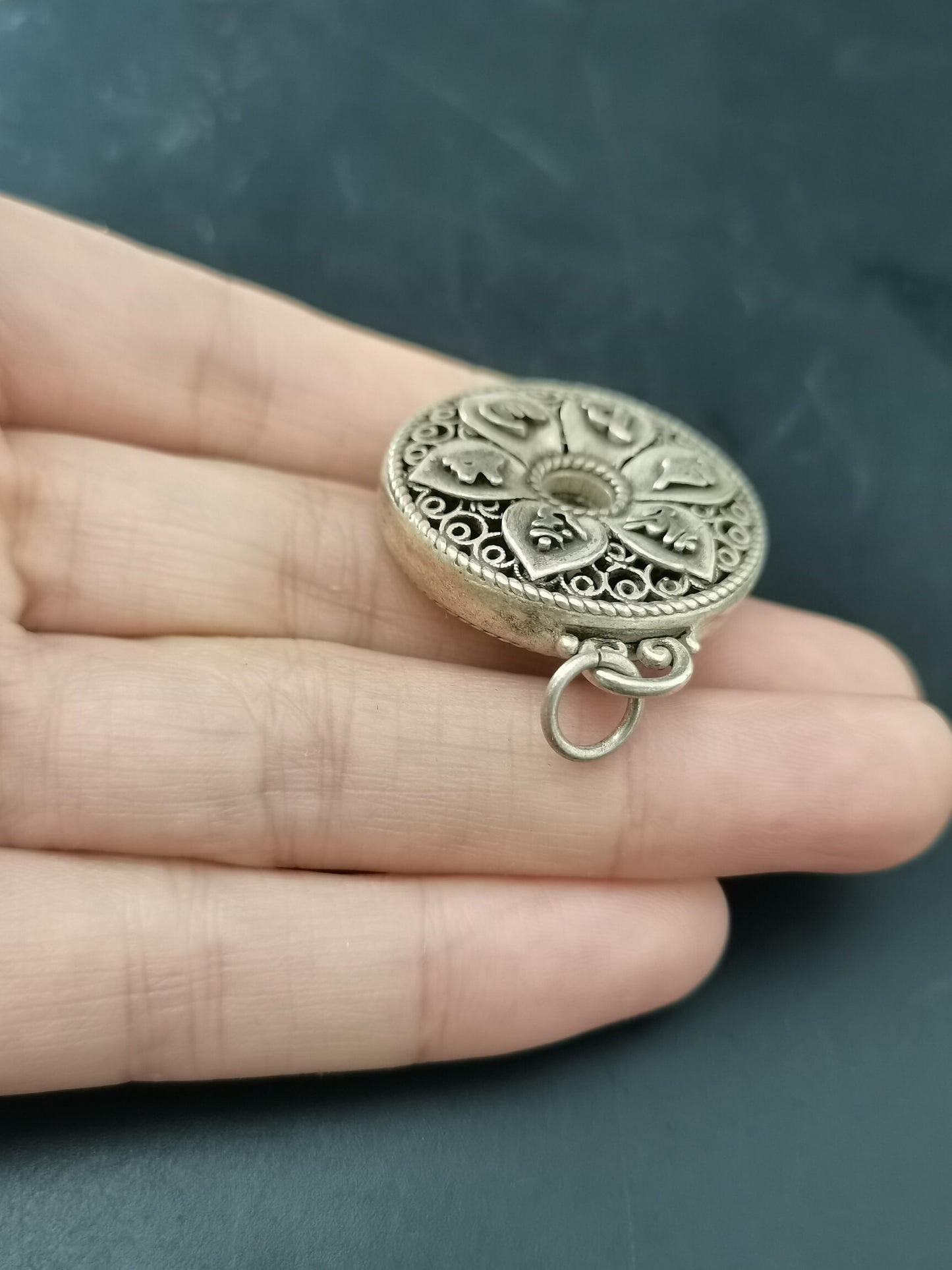 Chinese antique silver hollow pendant