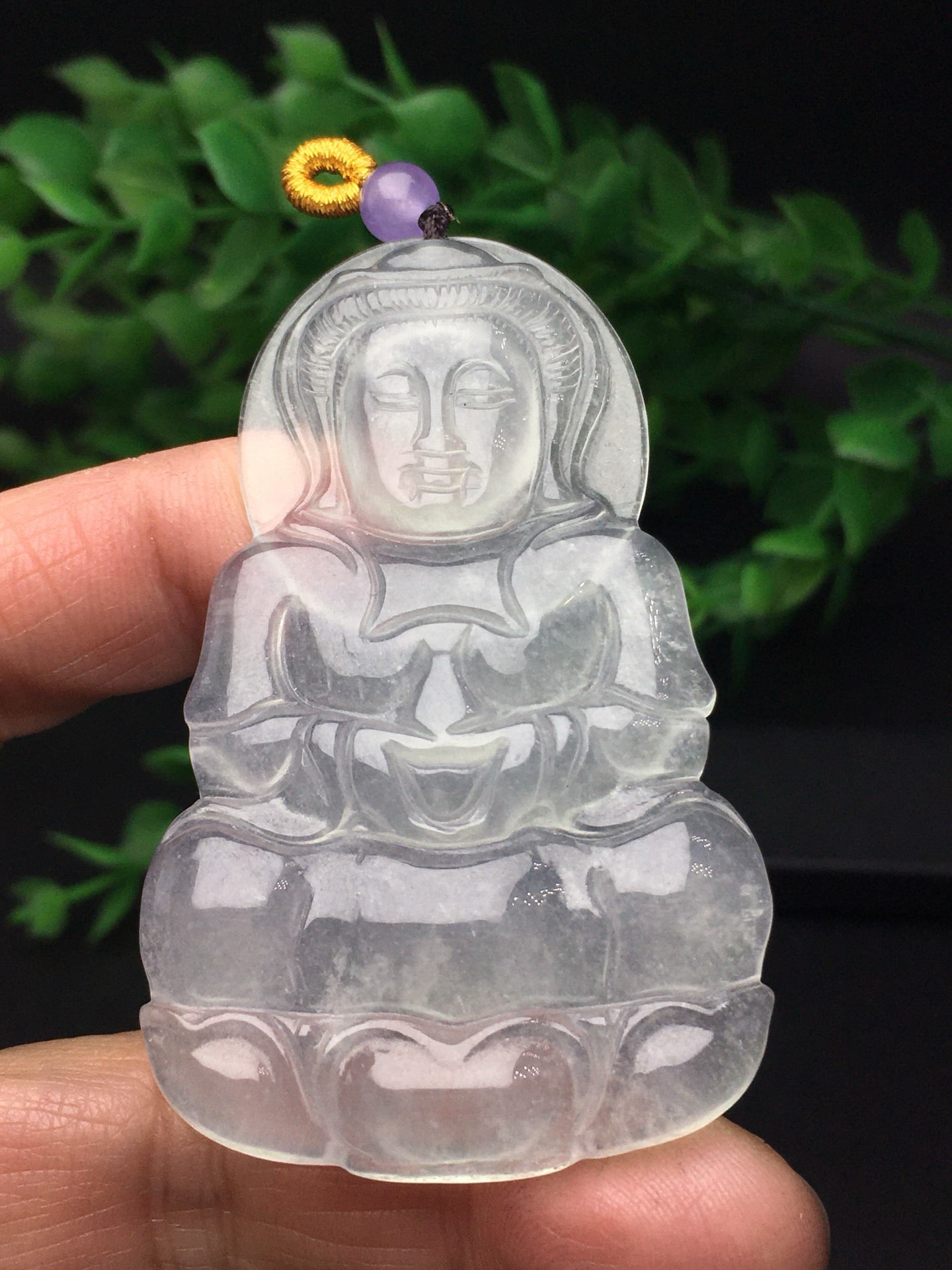 Chinese Antique White Ice Guanyin