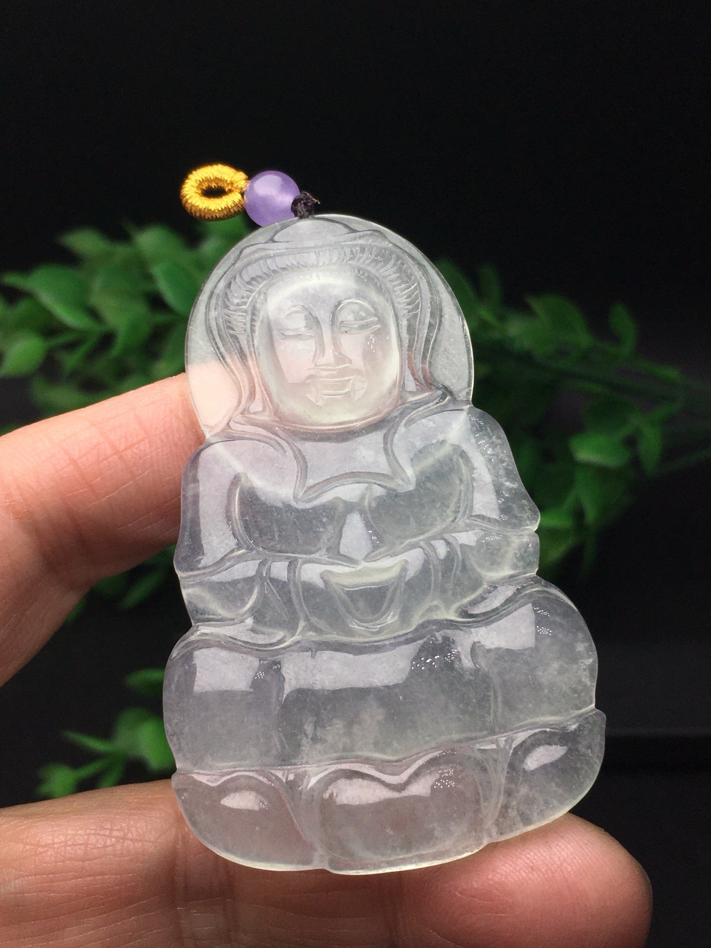 Chinese Antique White Ice Guanyin