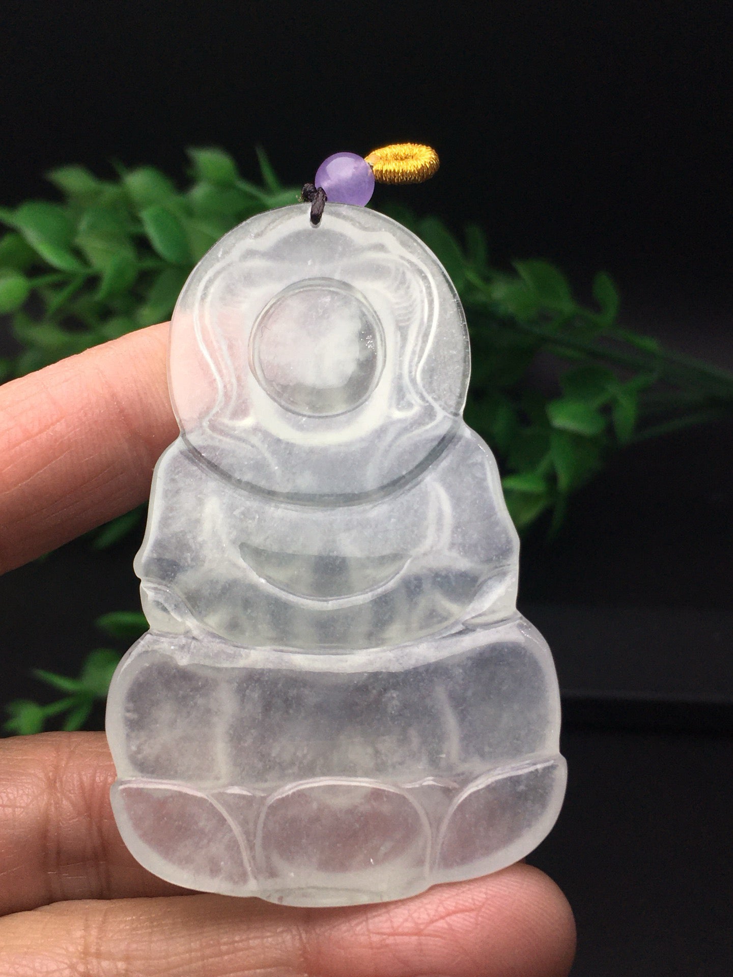 Chinese Antique White Ice Guanyin